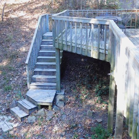 Secluded Home With Mini Waterfall And A Creek In Hot Springs Exterior photo